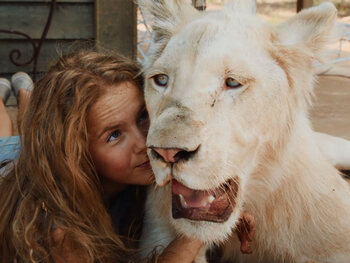 Mia et le lion blanc