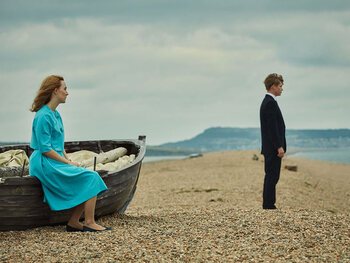 Sur la plage de Chesil