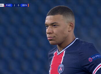 Penalty: Paris SG 3 - 0 Istanbul Basaksehir 42' Mbappé
