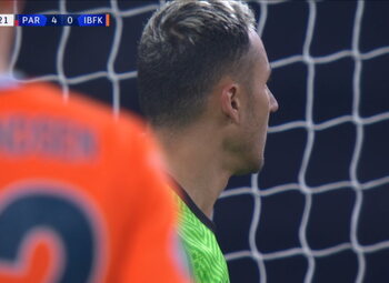 Goal: Paris SG 4 - 1 Istanbul Basaksehir 57' Mehmet Topal