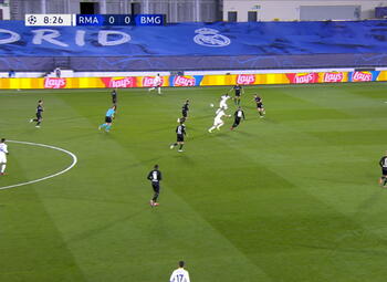Goal: Real Madrid 1 - 0 Borussia M'Gladbach 9' Benzema