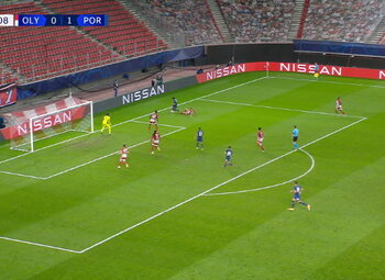 Goal: Olympiakos Piraeus 0 - 2 FC Porto 77' Uribe