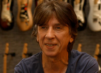 Guitar Stories - Aflevering 8: Hoeveel gitaren zijn genoeg?